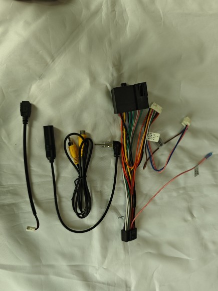 Carav 16-251 | разъем 16-pin UAZ Patriot, Profi 2017+ (Power + Speakers + Antenna + Wheel + USB + Camera + CANBUS)