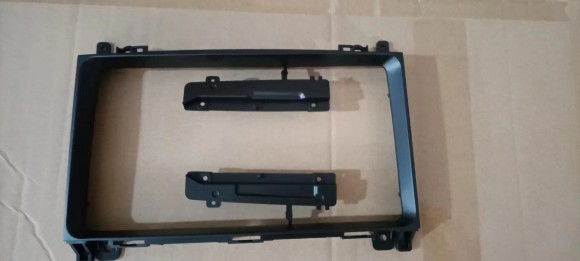 Carav 22-1591 | 9" переходная рамка MERCEDES-BENZ A-klasse (W169) 2004-2012; В-klasse (W245) 2005-2011; Vito 2003+; Viano 2010-2014 (Black)