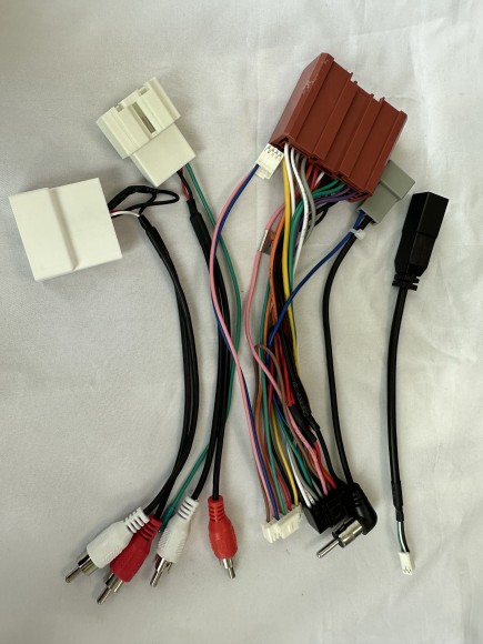 Carav 16-290 | 16-pin Mazda (3), Axela 2008-2019, CX-7 2014+, CX-9 2007-2015, (5), Primacy 2005-2010 (Питание + Динамики + Антенна + Руль + USB + RCA + CANBUS)